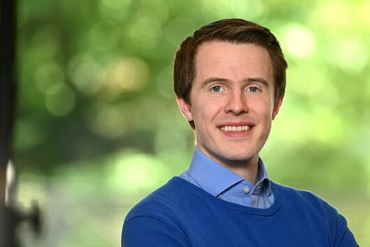 Dr. Lukas Gast